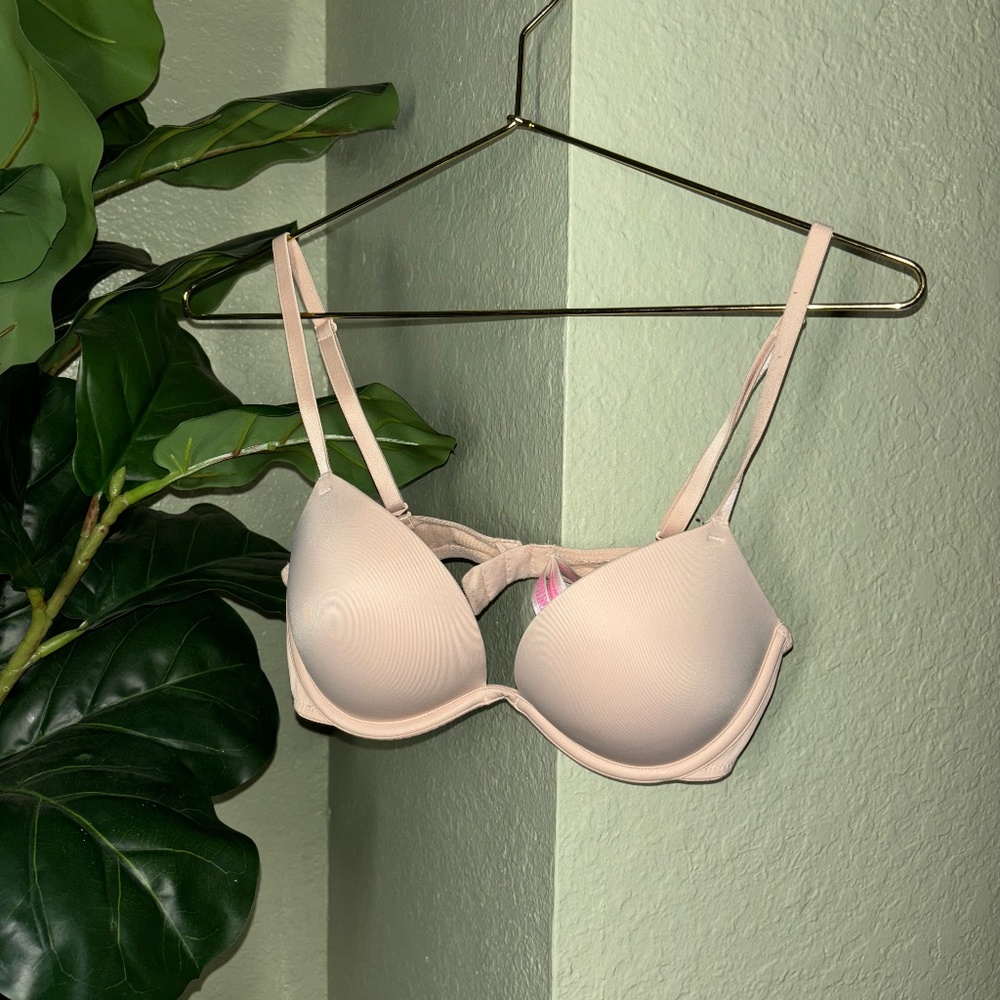 PINK Mega Push Up Bra